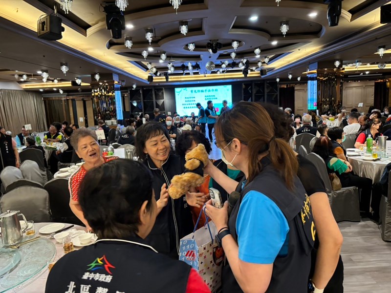 LINE_ALBUM_113年里鄰長研習會_240812_76