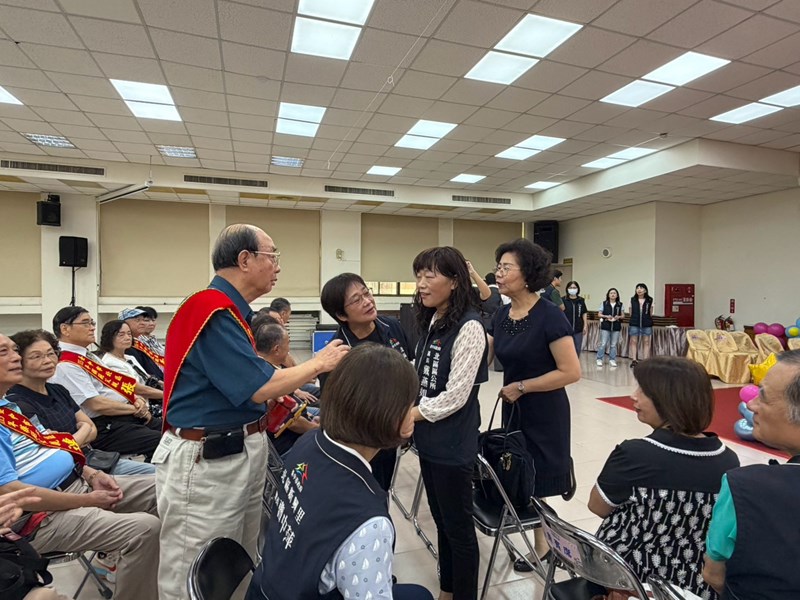 LINE_ALBUM_115年度模範父親表揚_260801_12