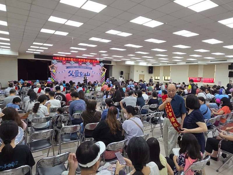 LINE_ALBUM_115年度模範父親表揚_260801_90