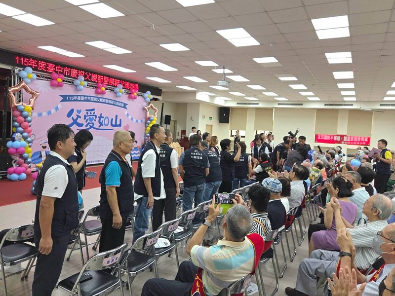 LINE_ALBUM_115年度模範父親表揚_260801_94